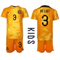 Holland Matthijs de Ligt #3 Hjemmebanesæt Børn VM 2022 Kortærmet (+ Korte bukser)
